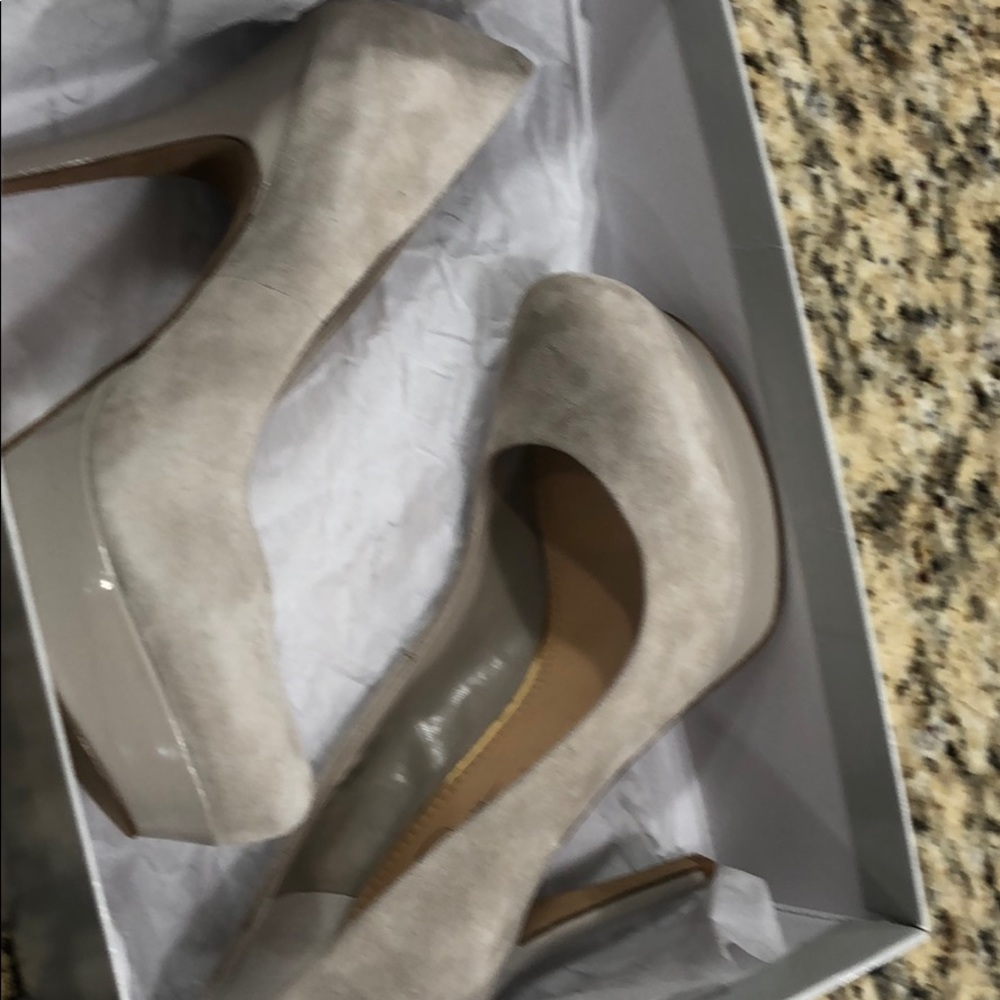 Shoes - Picture 6 of 7